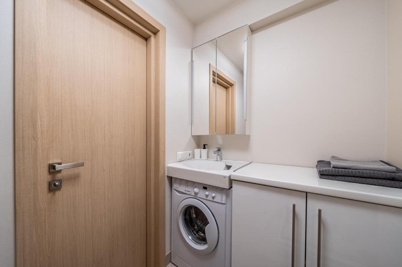 Trendy Top-Floor Stay In Heart Of Riga, Near Bars & Culture 外观 照片